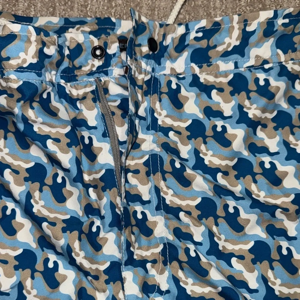 Peter Millar Mens Size XL Blue Sea Camo Mesh Swim Hybrid Trunks Performance